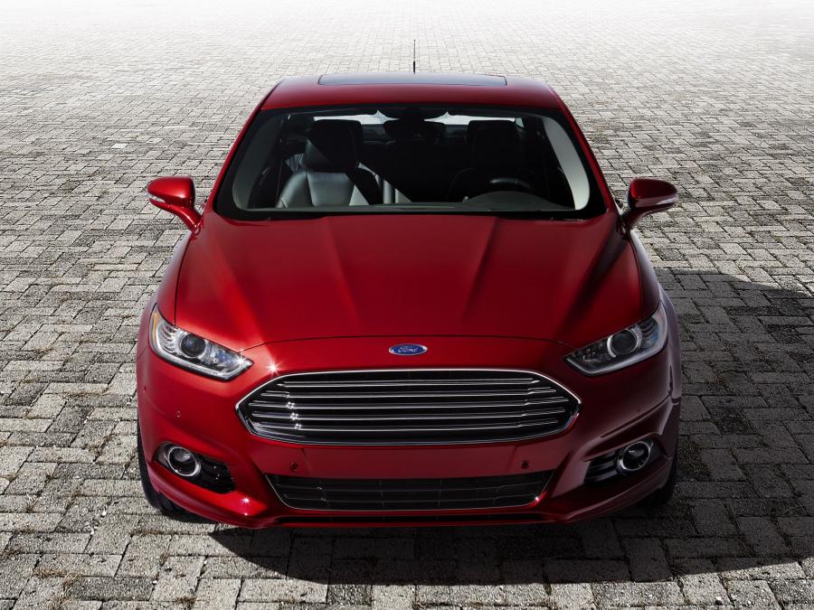  Ford Fusion Titanium 2012 года  (фото 5 из 15)